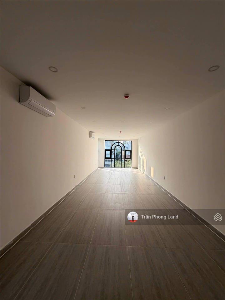 Chính chủ gửi cho thuê nhà góc 3 mặt tiền 285 võ văn tần, q3, 4.5x23m, trệt lửng 4 lầu, 0908 140 ***