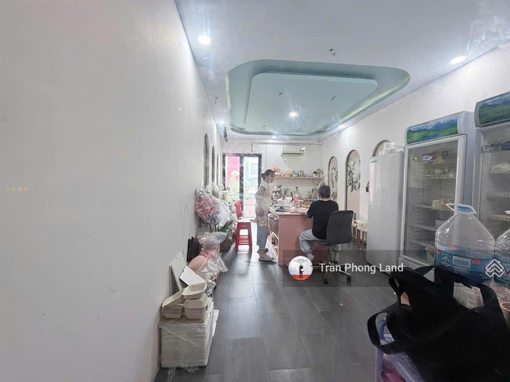 Chính chủ gửi cho thuê nhà mặt tiền 81 phan xích long, p2, q.phú nhuận, 4x17m, 0908 140 ***