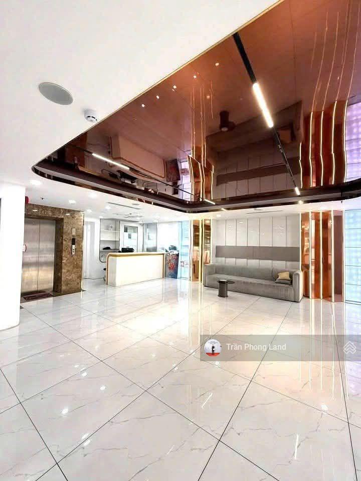 Chính chủ gửi cho thuê nhà mặt tiền 6969a ba tháng hai, p11, q10, 8.6(10)x16m, 0908 140 ***