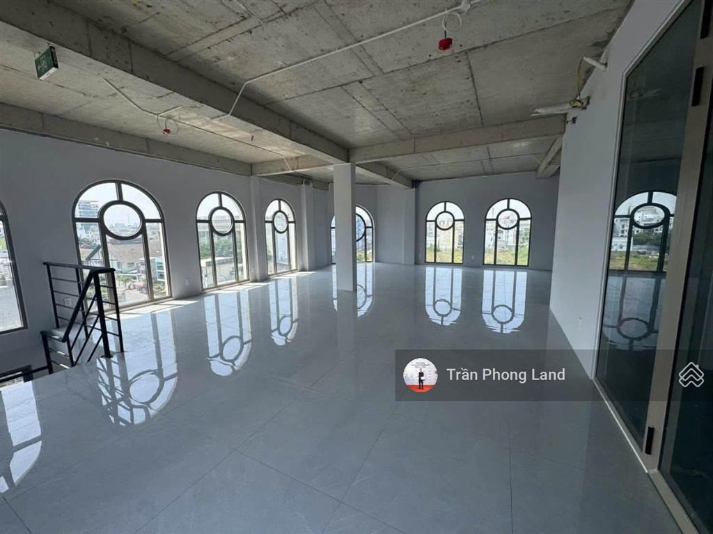 Chính chủ gửi cho thuê nhà góc 3 mặt tiền 258 dương quảng hàm, p5, q. gò vấp, 12x20m, 0908 140 ***