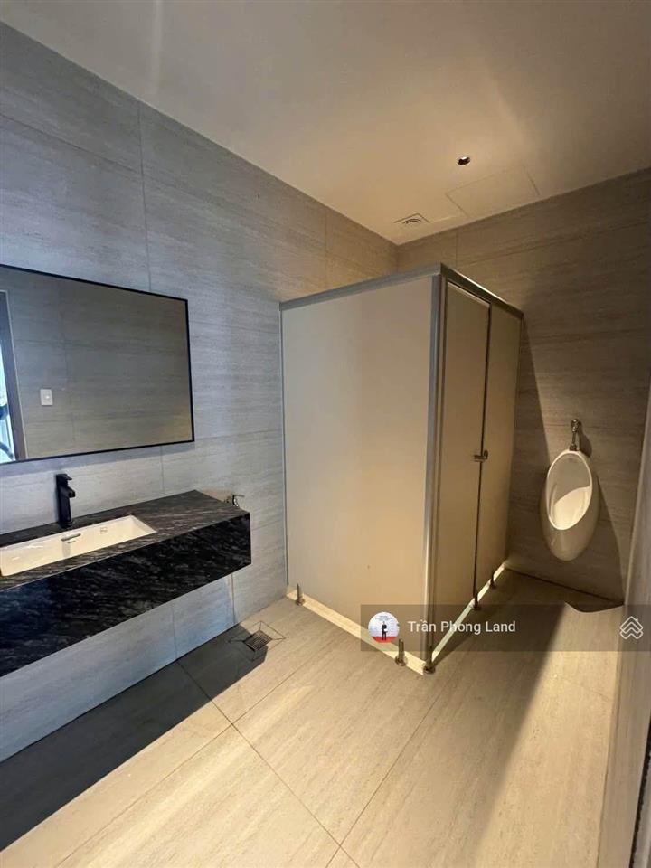 Chính chủ gửi cho thuê nhà góc 3 mặt tiền 258 dương quảng hàm, p5, q. gò vấp, 12x20m, 0908 140 ***