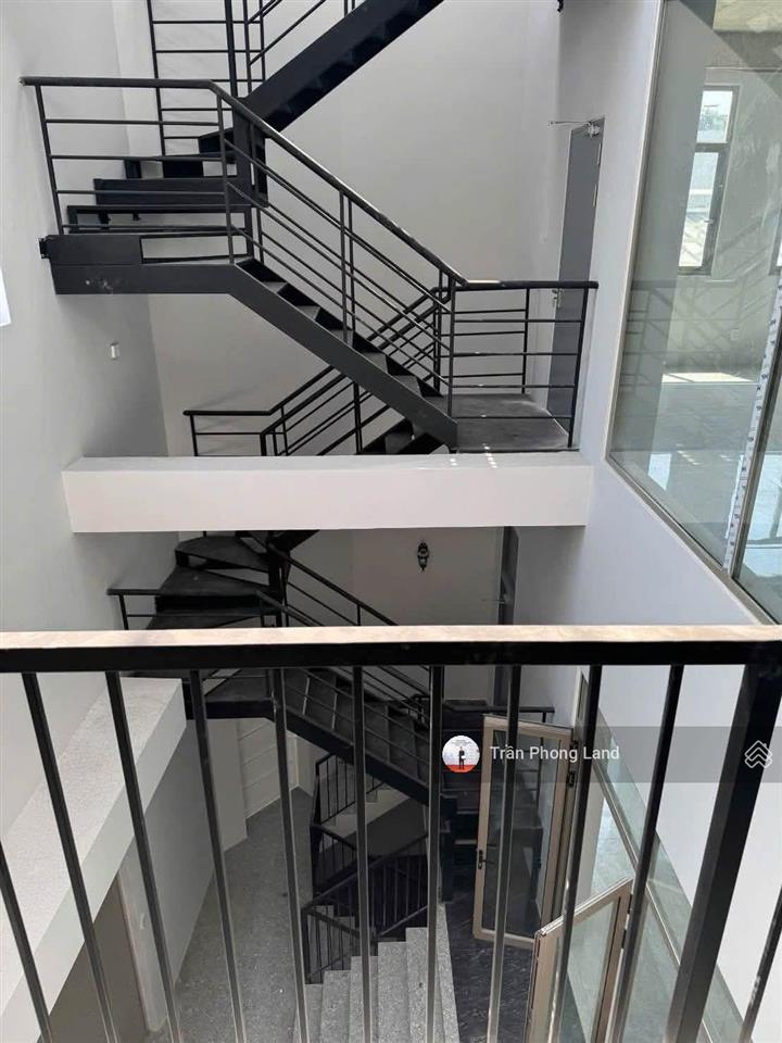 Chính chủ gửi cho thuê nhà góc 3 mặt tiền 258 dương quảng hàm, p5, q. gò vấp, 12x20m, 0908 140 ***