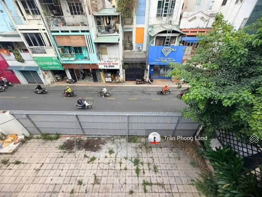Chính chủ cho thuê nhà mặt tiền số 4 trần quang diệu, p13, q3, 20x20m, trệt 2 lầu, 0908 140 ***