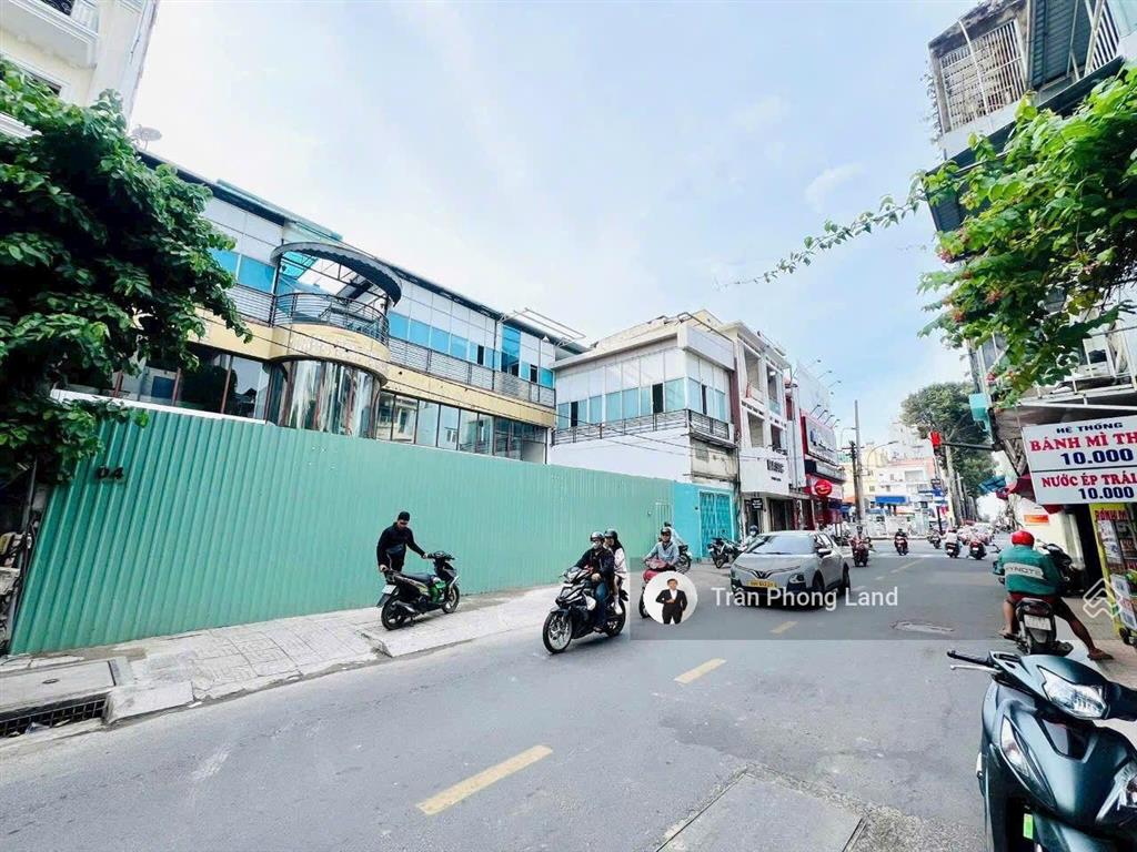 Chính chủ cho thuê nhà mặt tiền số 4 trần quang diệu, p13, q3, 20x20m, trệt 2 lầu, 0908 140 ***