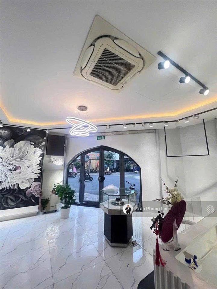 Chính chủ cho thuê nhà góc 2 mặt tiền 416 võ văn tần, p5, q3, 6x10m, 1 trệt, giá 55tr, 0908 140 ***