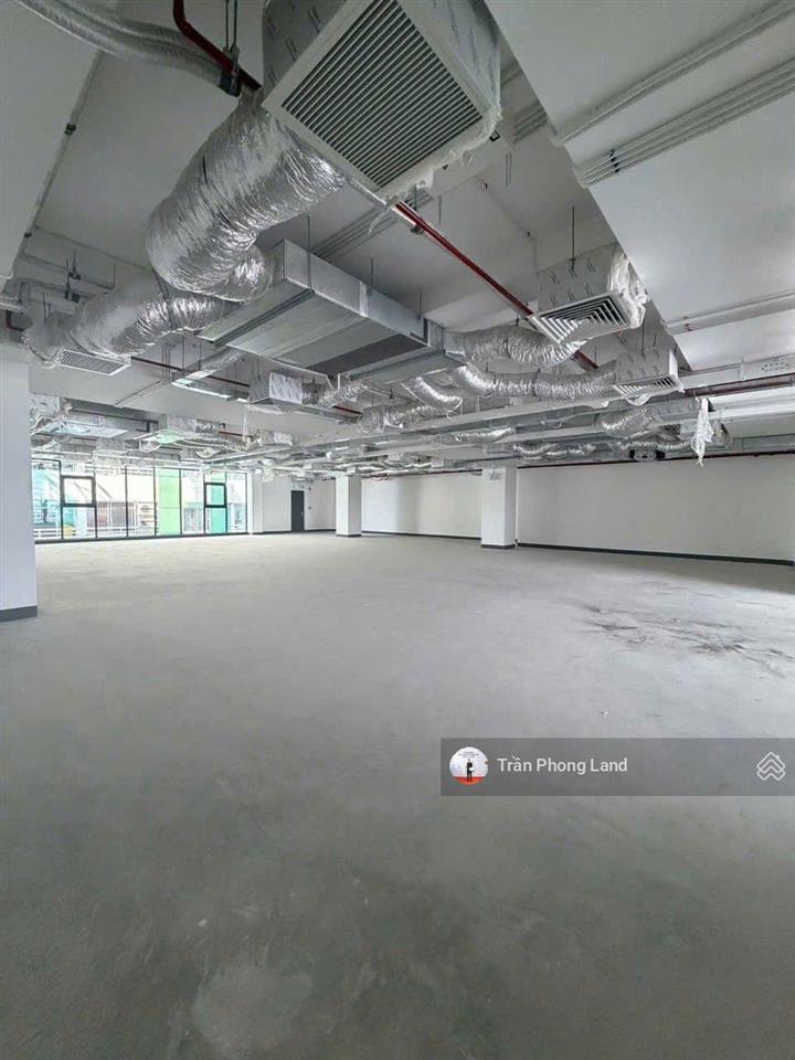 Chính chủ gửi bán nhà mặt tiền 546548 cách mạng tháng tám, p11, q3, 15(24)x36m, 668m2, 0938 140 ***