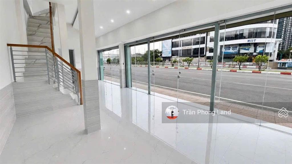Chính chủ gửi cho thuê nhà mặt tiền 21a1 nguyễn hữu cảnh, p19, q. bình thạnh, 10.6x3.8m, 0908 140 ***