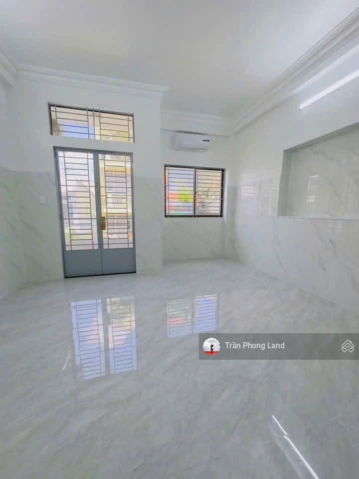 Chính chủ gửi cho thuê nhà mặt tiền 52 trần minh quyền, p11, q10, 4.5x15m, trệt 3 lầu, 0908 140 ***