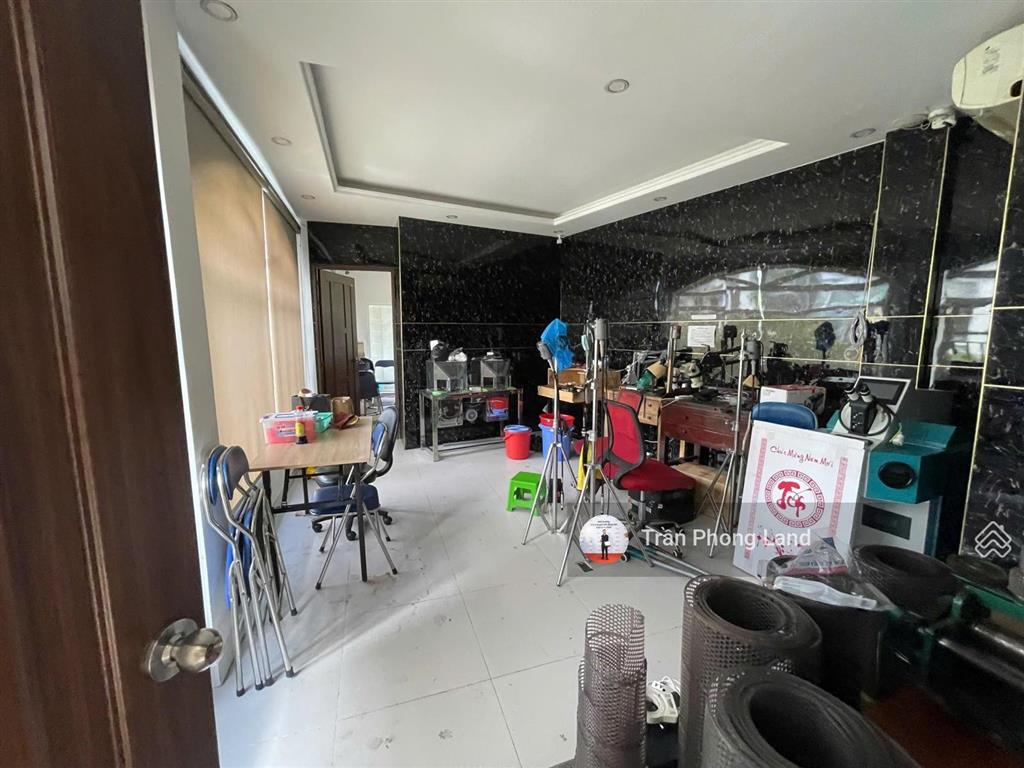 Chính chủ gửi cho thuê nhà mặt tiền 102bis nguyễn văn cừ, p. nguyễn cư trinh, q1, 15x4m, 0908 140 ***