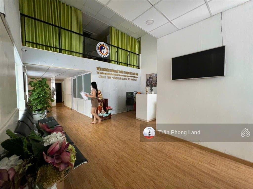 Chính chủ gửi cho thuê nhà góc 2 mặt tiền 14a bis đặng văn ngữ, q. phú nhuận, 6,5x20m, 0908 140 ***