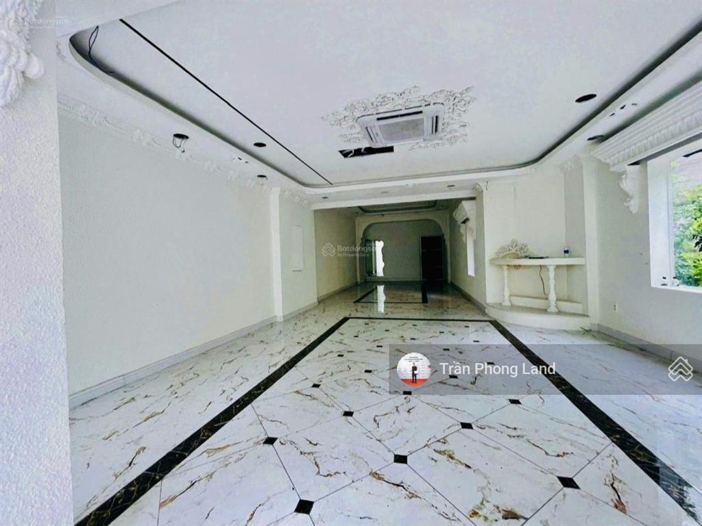 Chính chủ gửi cho thuê nhà mặt tiền 17 nguyễn thị diệu, quận 3, 7(10)x33m, trệt + lầu, 0908 140 ***