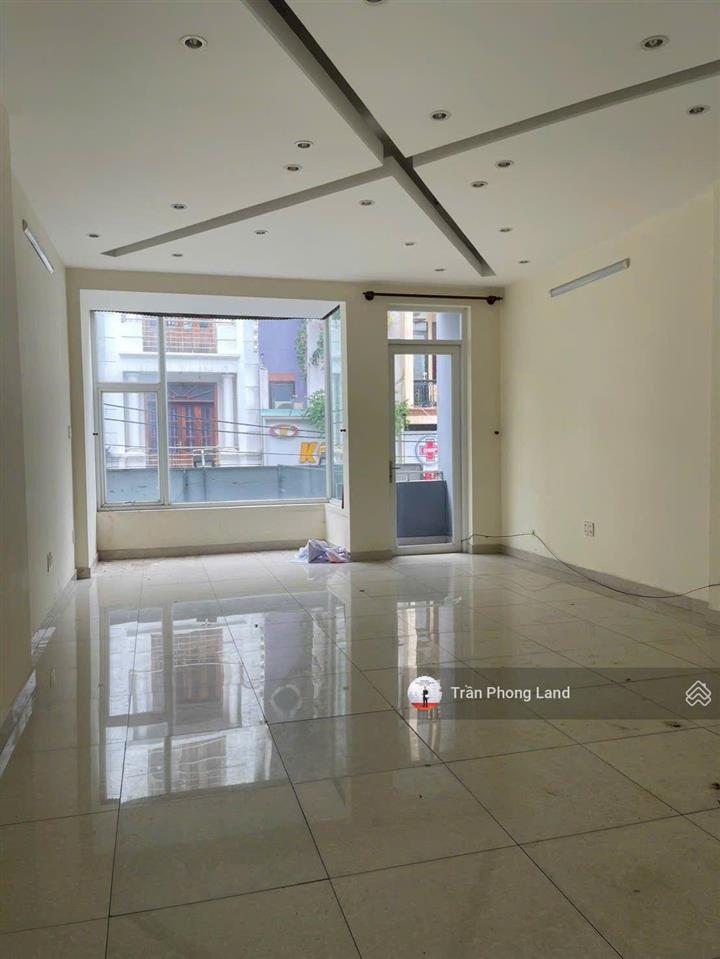Chính chủ gửi cho thuê nhà hẻm xe hơi 285/30 cách mạng tháng tám, p12, q10, 4,8x18m, 0908 140 ***