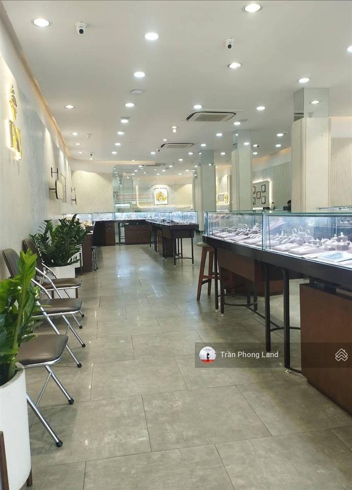 Chính chủ gửi cho thuê nhà mặt tiền 281 lê văn việt, p. hiệp phú, q9, 7.45(11.42)x26m, 0908 140 ***
