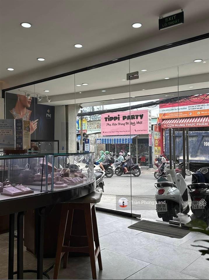 Chính chủ gửi cho thuê nhà mặt tiền 281 lê văn việt, p. hiệp phú, q9, 7.45(11.42)x26m, 0908 140 ***