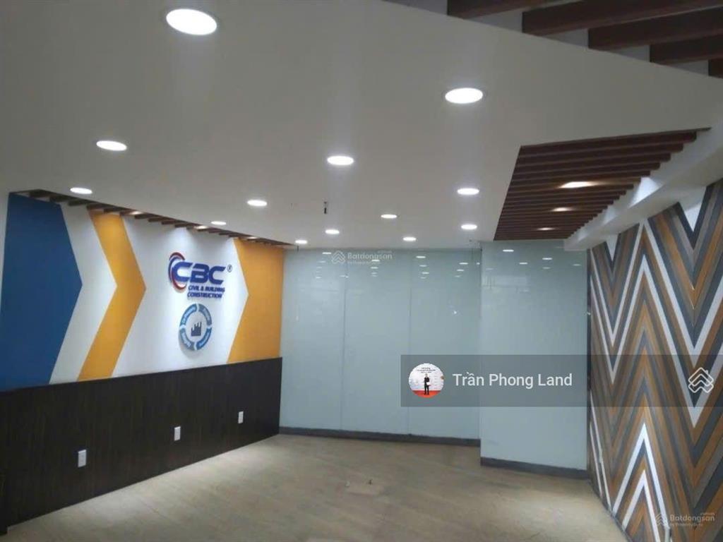 Chính chủ gửi cho thuê nhà góc 2 mặt tiền 176a trần kế xương, p7, q. phú nhuận, 204m2, 0908 140 ***