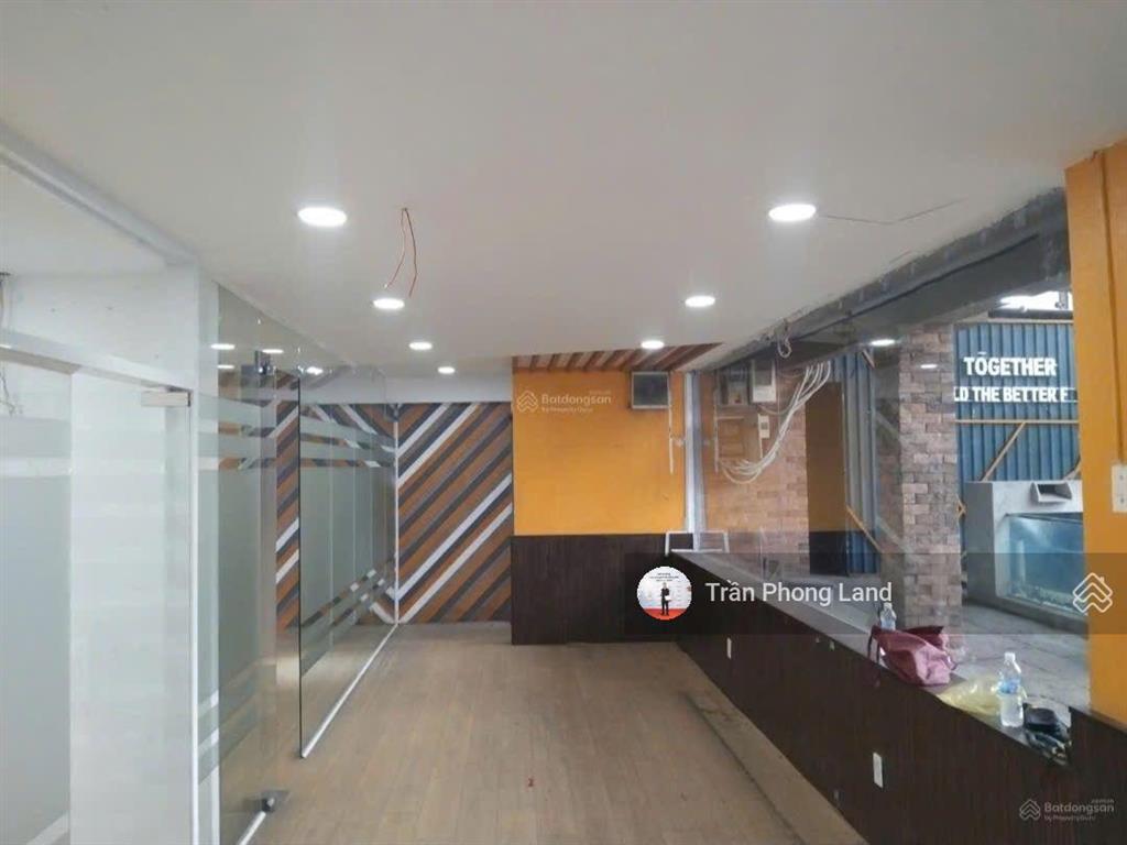 Chính chủ gửi cho thuê nhà góc 2 mặt tiền 176a trần kế xương, p7, q. phú nhuận, 204m2, 0908 140 ***