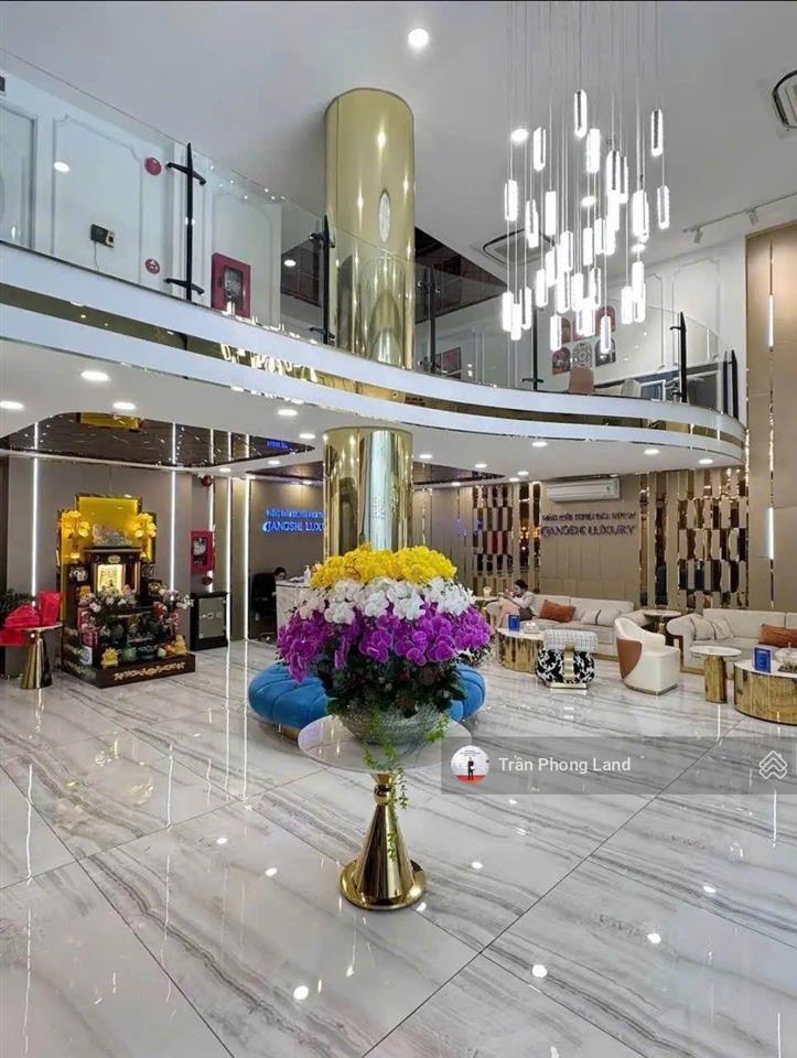 Chính chủ gửi cho thuê nhà mặt tiền 70 bạch đằng, q. tb, 10x15m, hầm trệt lửng 5 lầu, 0908 140 ***