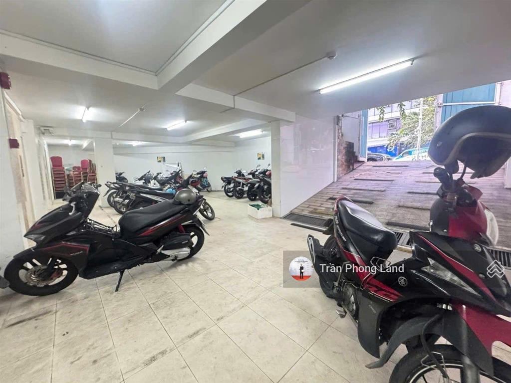 Chính chủ gửi cho thuê nhà góc 2 mặt tiền 152 cao đức lân, p. an phú, q2, 12x20m, 0908 140 ***