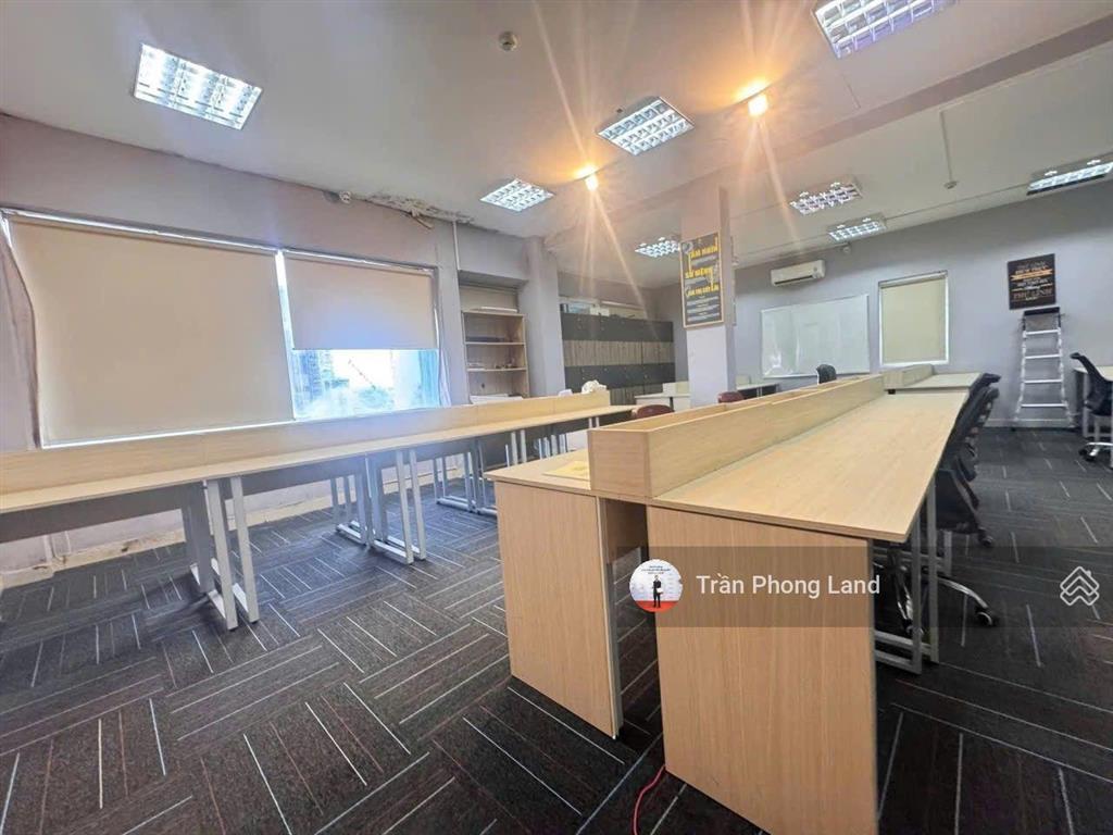 Chính chủ gửi cho thuê nhà góc 2 mặt tiền 152 cao đức lân, p. an phú, q2, 12x20m, 0908 140 ***
