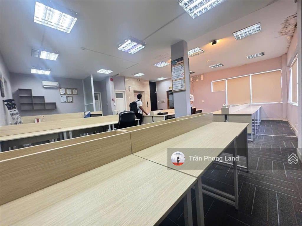 Chính chủ gửi cho thuê nhà góc 2 mặt tiền 152 cao đức lân, p. an phú, q2, 12x20m, 0908 140 ***
