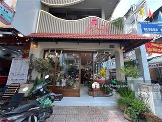 Chính chủ gửi cho thuê nhà góc 2 mặt tiền 213 nguyễn thiện thuật, q3, 5.1(9)x7.8m, 0908 140 ***
