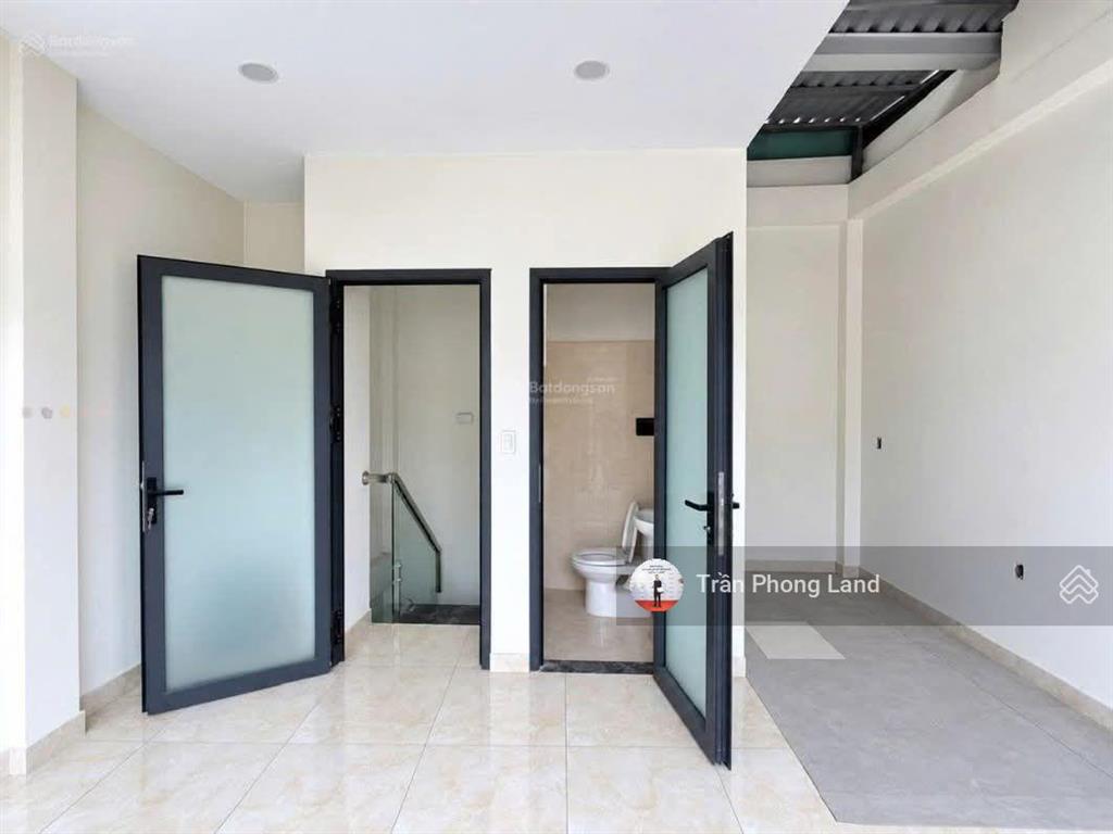 Chính chủ gửi cho thuê nhà mặt tiền 91a cách mạng tháng tám, p. bến thành, q1, 6x8m, 0908 140 ***