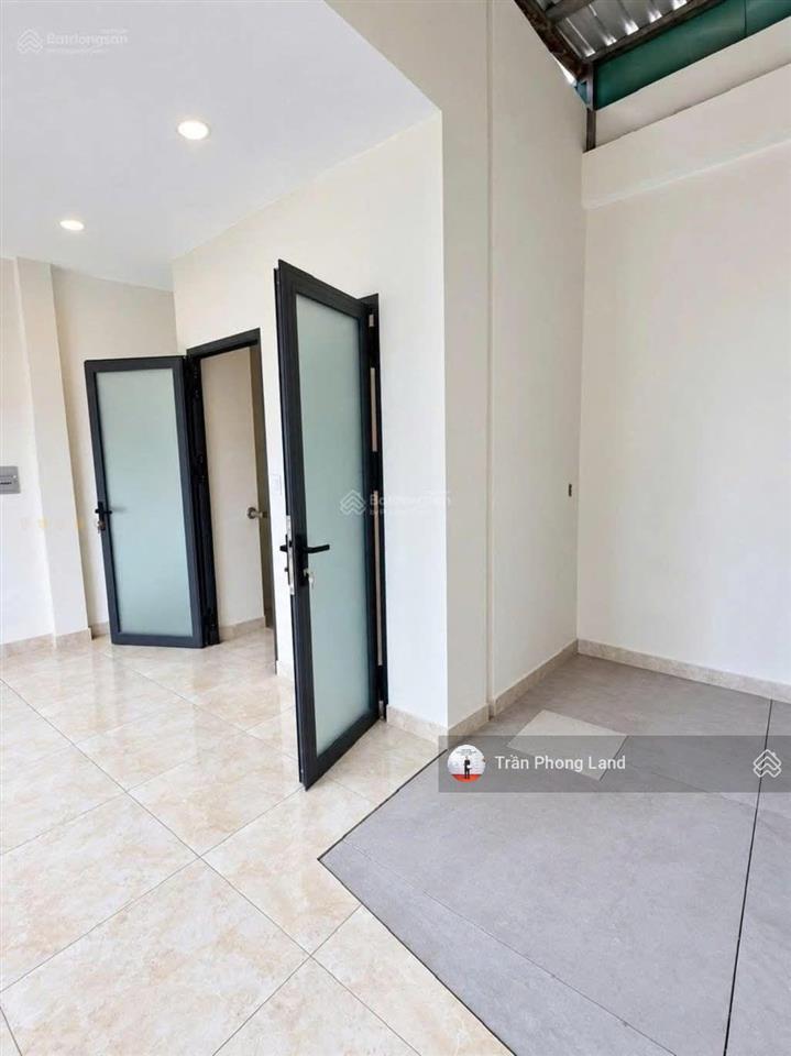 Chính chủ gửi cho thuê nhà mặt tiền 91a cách mạng tháng tám, p. bến thành, q1, 6x8m, 0908 140 ***