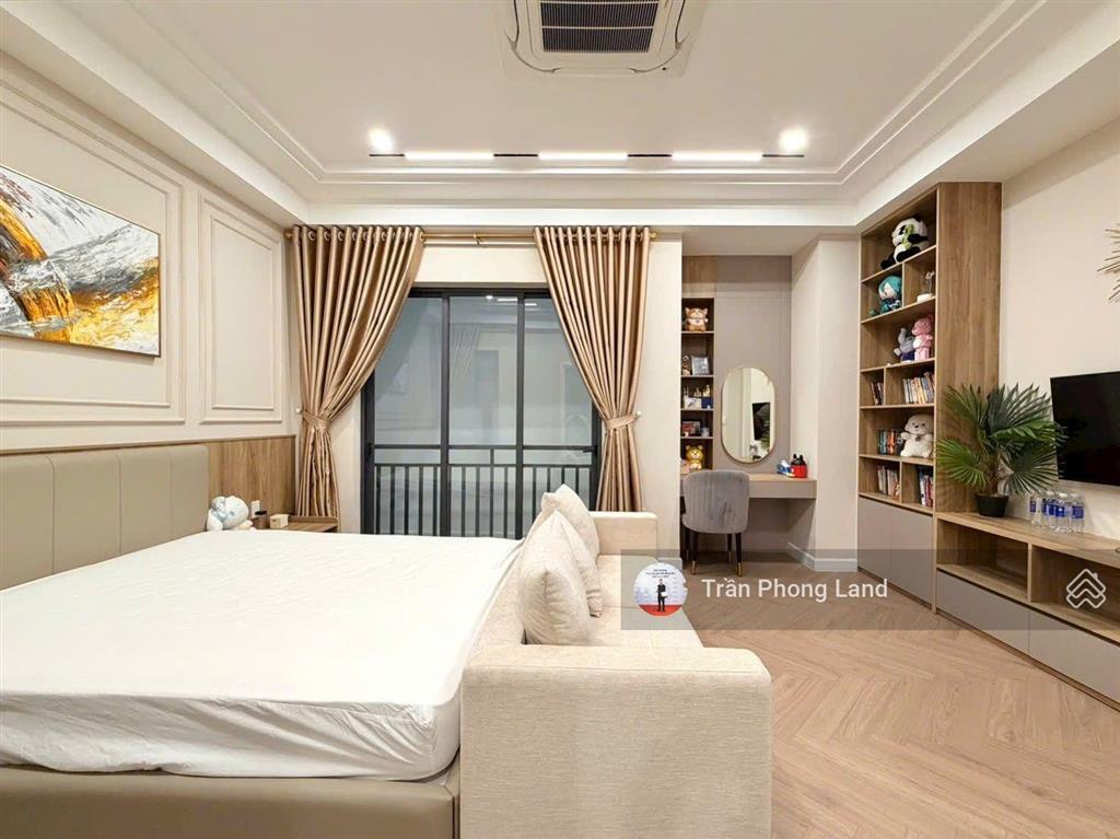 Chính chủ gửi bán nhà hẻm xe hơi 101/62 nguyễn chí thanh, p9, q5, 8x19.3m, trệt 3 lầu, 0938 140 ***