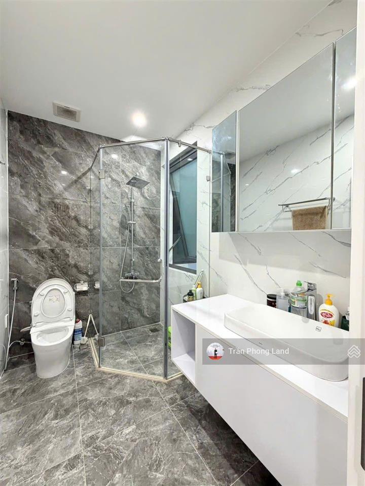 Chính chủ gửi bán nhà hẻm xe hơi 101/62 nguyễn chí thanh, p9, q5, 8x19.3m, trệt 3 lầu, 0938 140 ***
