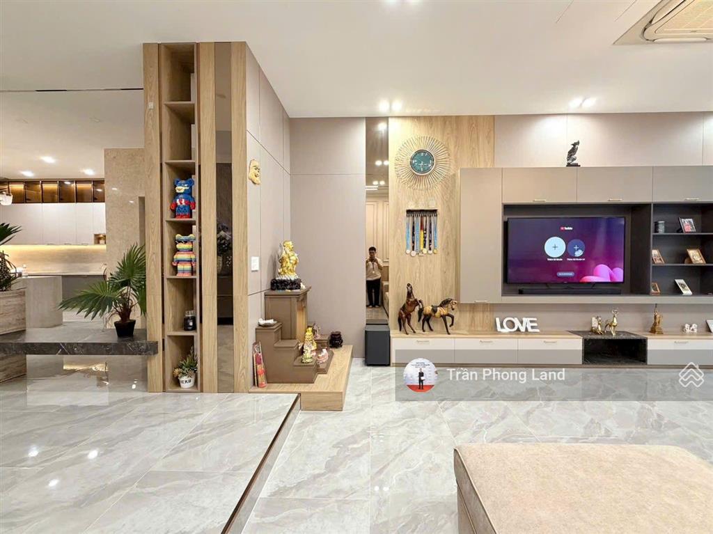 Chính chủ gửi bán nhà hẻm xe hơi 101/62 nguyễn chí thanh, p9, q5, 8x19.3m, trệt 3 lầu, 0938 140 ***
