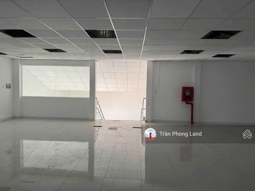 Chính chủ gửi cho thuê nhà mặt tiền 867a nguyễn văn quá, p. đông hưng thuận, q12 0908 140 ***