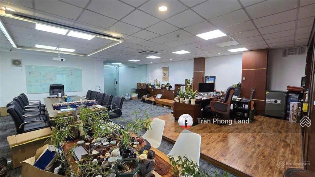 Chính chủ gửi cho thuê nhà mặt tiền 45 hoàng việt, p4, q. tân bình, 8x20m, trệt 5 lầu, 0908 140 ***