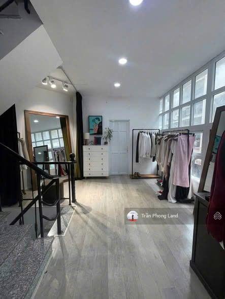 Chính chủ cho thuê nhà mặt tiền 15a lê công kiều, p. nguyễn thái bình, q1, 9.6x4.3m, 0908 140 ***