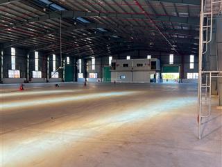 Cho thuê tổng khuôn viên 16.000m2 nhà xưởng có 2phân xưởng mỗi phân xưởng 5400m giá chỉ 97.387vnd/m