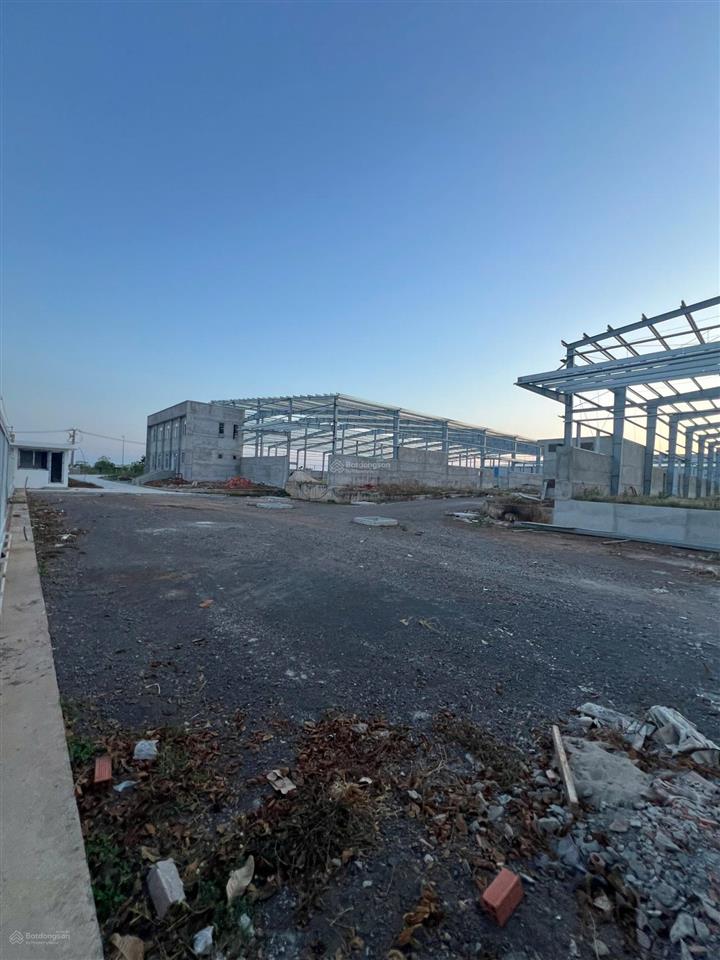 Cho thuê nhà xưởng 12.600m2 tại kcn đất đỏ  vị trí chiến lược  0978 627 ***