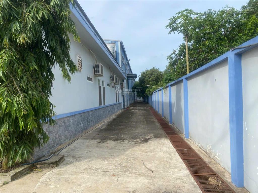 Cho thuê nhà xưởng 7.777m2 khuôn viên 10.000m2, có lầu,  0978 627 ***