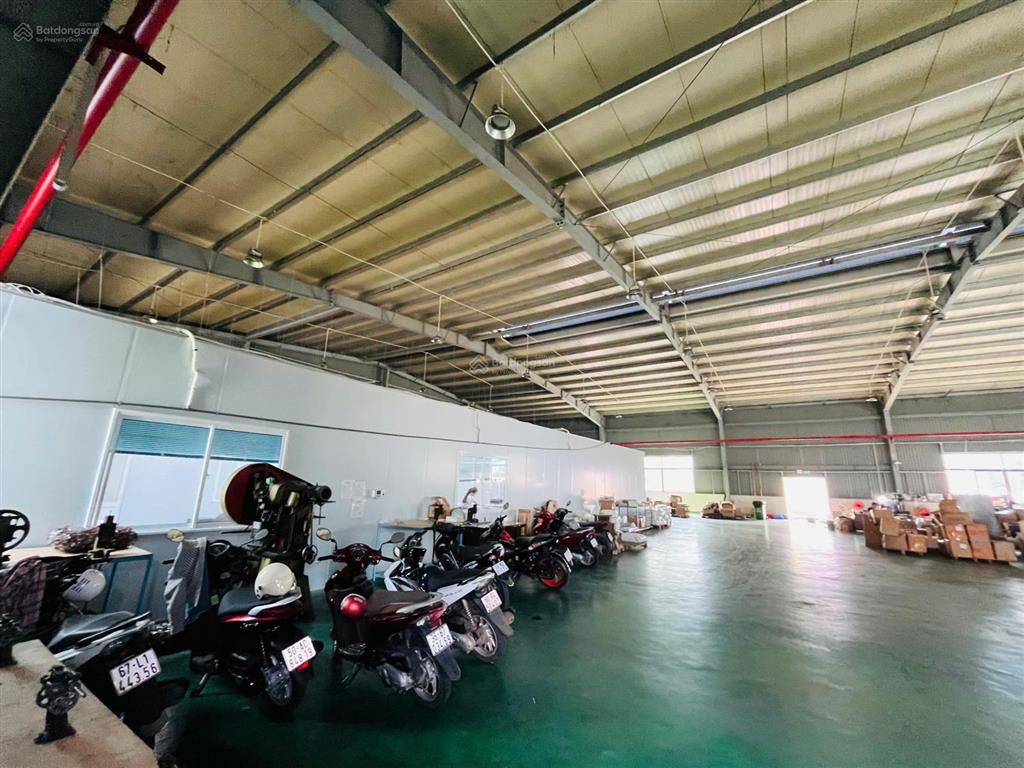 Cho thuê xưởng 20.000m2, tổng diện tích 35.000m2, pccc tự động, điện 1000kva, giá chỉ 79.038 vnd/m2