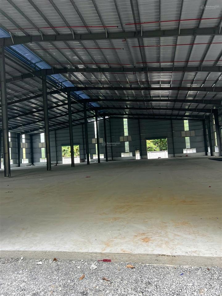 Cần cho thuê khu nhà xưởng mới 100% tổng khuôn viên 9.300m2.  0978 627 ***
