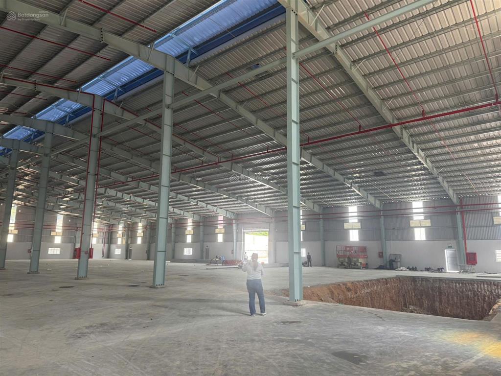 Cần bán khu nhà xưởng mới 100% tổng khuôn viên 9.300m²  mr. thái 0978 627 ***