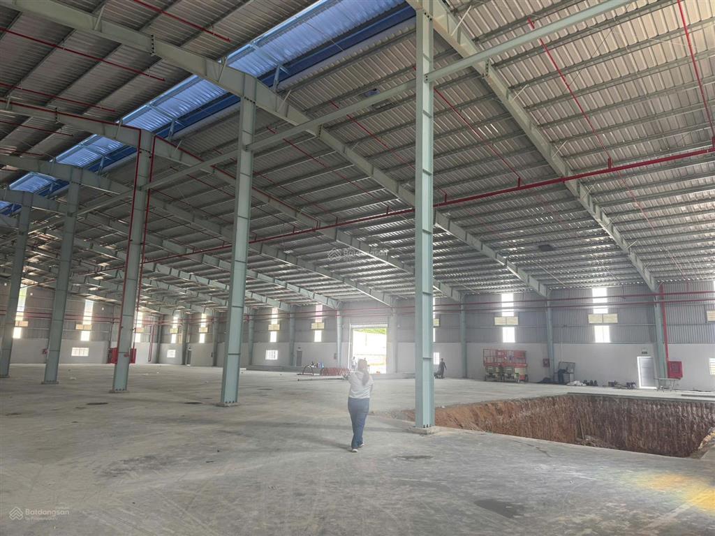 Cần bán khu nhà xưởng mới 100% tổng khuôn viên 9.300m²  mr. thái 0978 627 ***