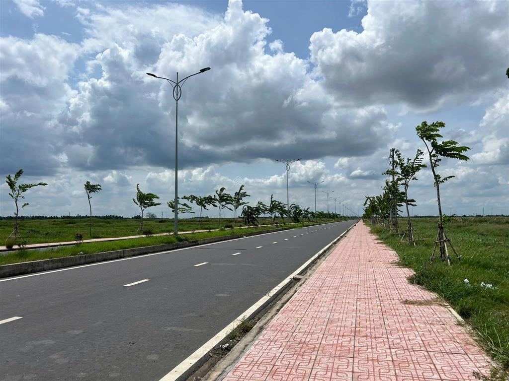 Cần bán 50.000m2 đất khu công nghiệp phú thuận, bến tre
