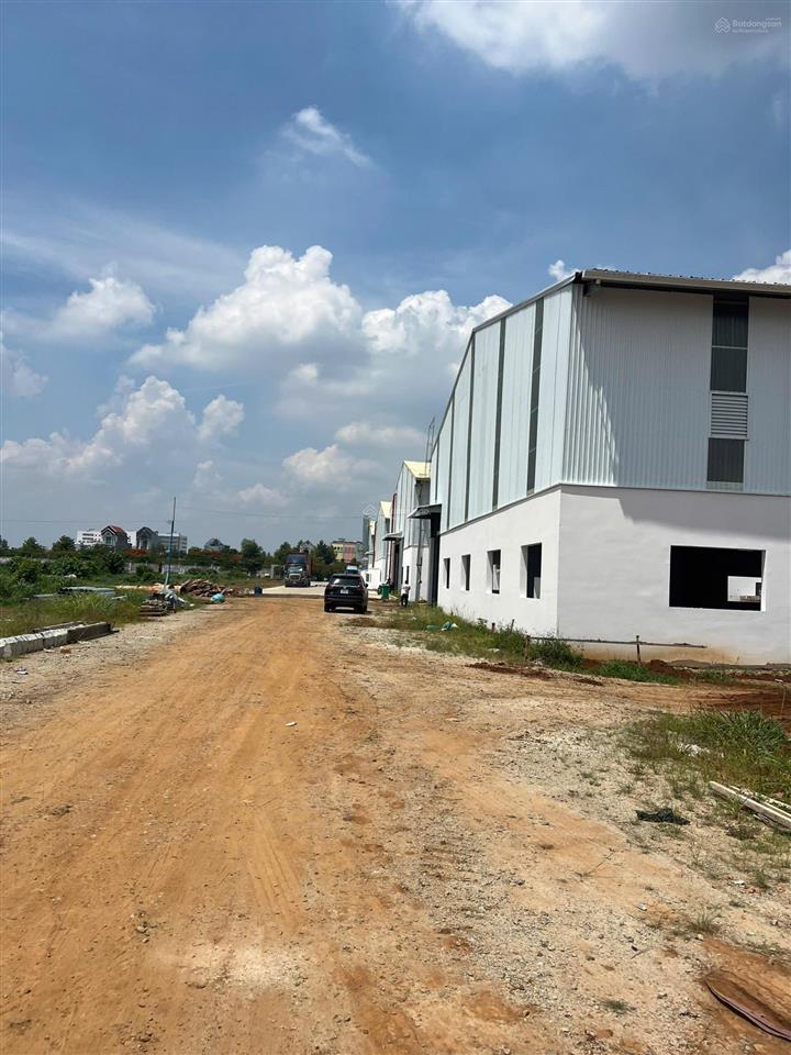 Cần bán nhà xưởng quy mô lớn tại đồng nai, diện tích 10.000m2. mr. thái 0978 627 ***