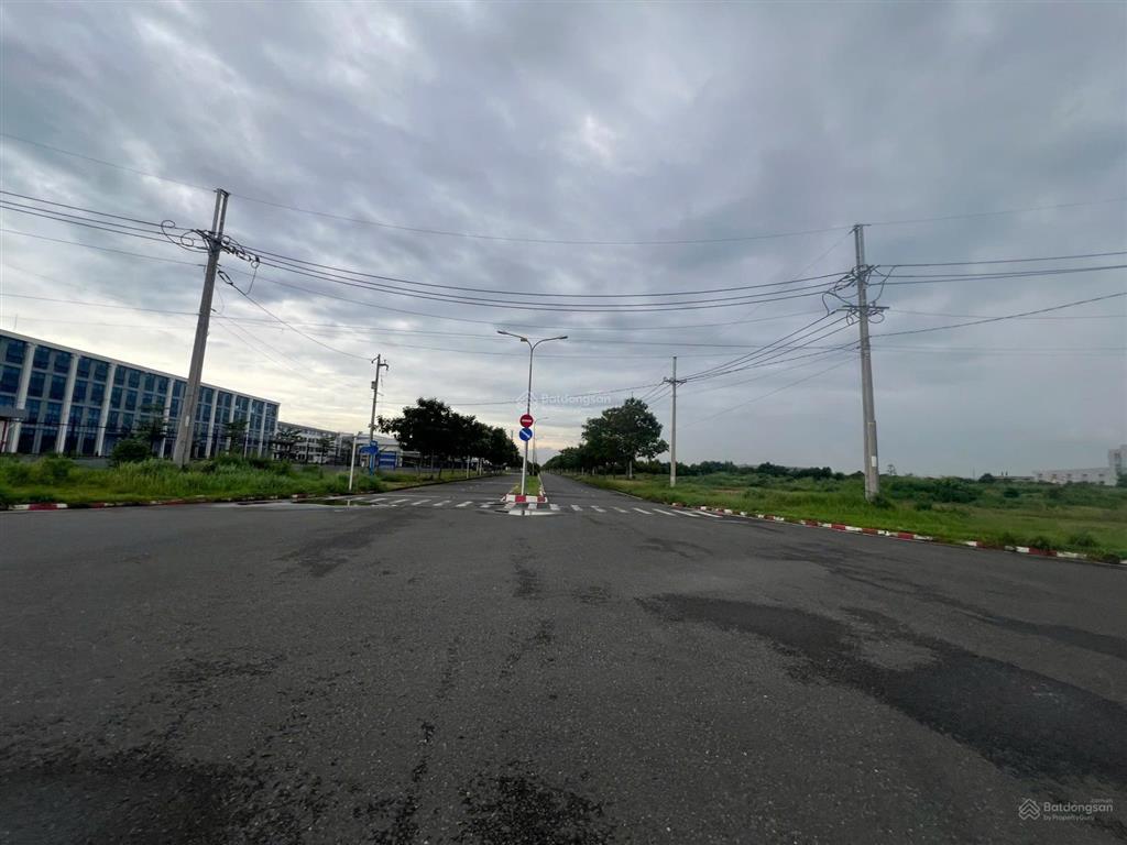 Cần bán 10 mẫu đất kcn long giang & tân hương đất trả tiền một lần
