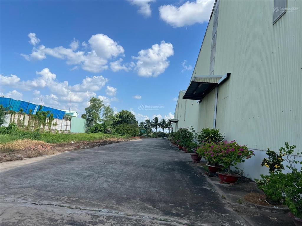 Bán khu nhà xưởng 26.000m2 ven sông tiền, nhà xưởng 11.000m2, giá 200 tỷ thương lượng