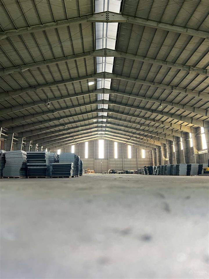 Bán khu nhà xưởng 26.000m2 ven sông tiền, nhà xưởng 11.000m2, giá 200 tỷ thương lượng