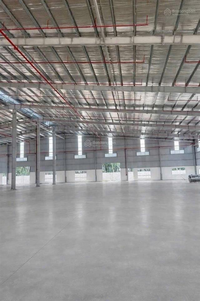 Bán xưởng lớn 11.300m2 đầy đủ nhà ăn, ký túc xá, nhà xe tại bàu bàng