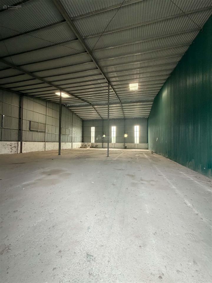Giá tốt  cho thuê kho xưởng long biên, cách aeon 1km, dt 800m2, giá chỉ 140k/m2