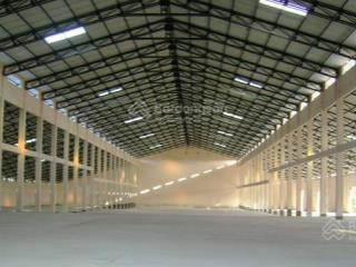 Giá tốt  cho thuê kho xưởng long biên, cách aeon 1km, dt 800m2, giá chỉ 140k/m2