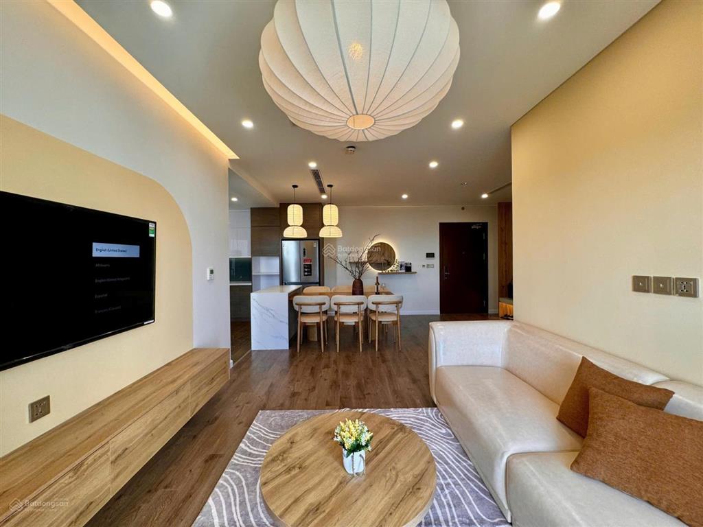 Cho thuê căn 2 ngủ tại the ninety complex  90 láng, miễn phí dv 2 năm, giá 14 tr/th