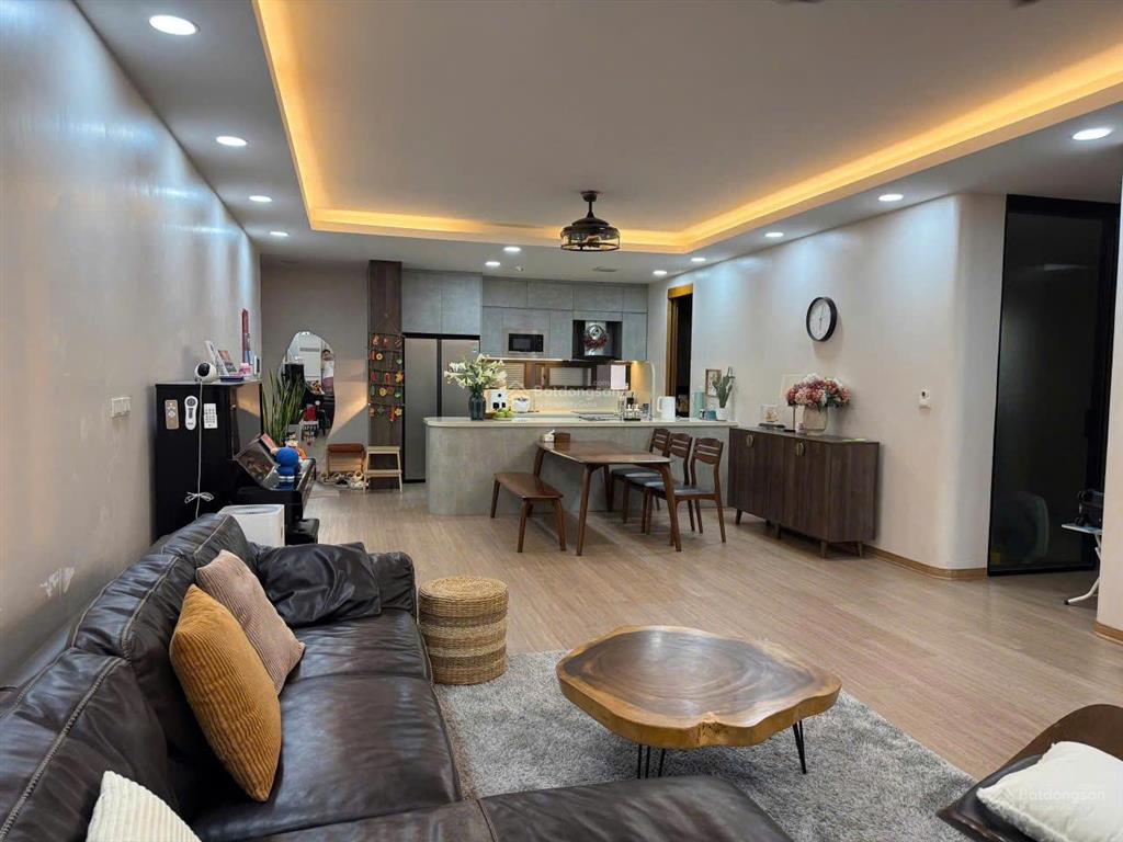 Cho thuê căn hộ discovery central 67 trần phú, 2 phòng ngủ đủ đồ, giá 17 tr/th